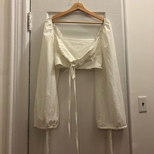 White puff sleeve cropped blouse